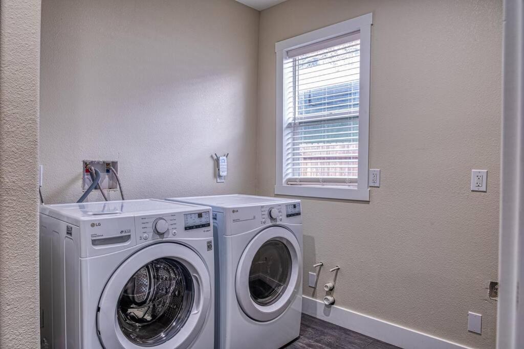 4Br Victorian Walk To Uc Davis & Shriner Med Cen Villa Sacramento Buitenkant foto