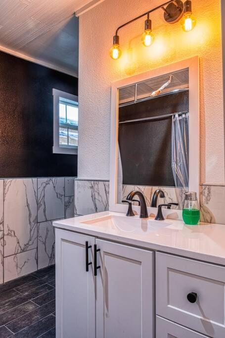 4Br Victorian Walk To Uc Davis & Shriner Med Cen Villa Sacramento Buitenkant foto